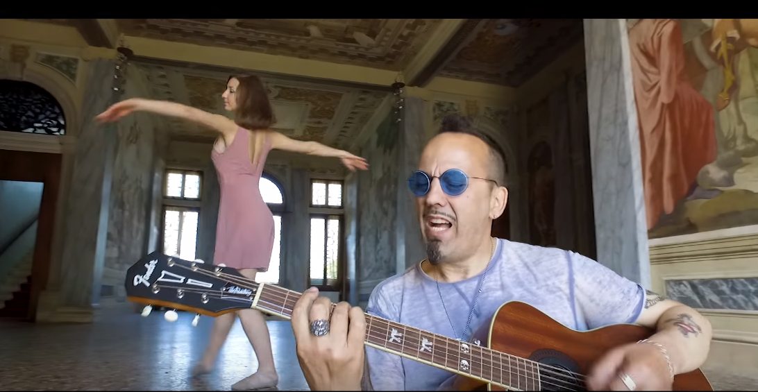 Nuovo Video Clip della canzone Tutto quello che non cè di Carlo Zannetti