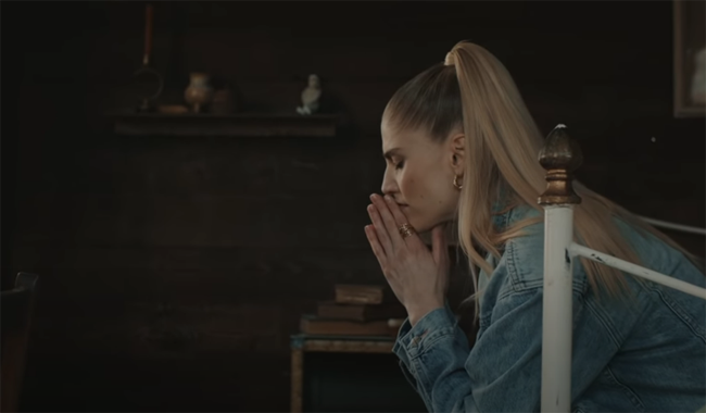 LONDON GRAMMAR online il nuovo video HOW DOES IT FEEL LONDON GRAMMAR online il nuovo video HOW DOES IT FEEL