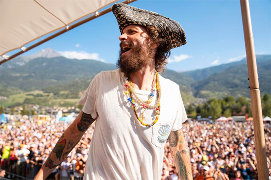 JOVANOTTI fuori il video SENSIBILE ALL’ESTATE